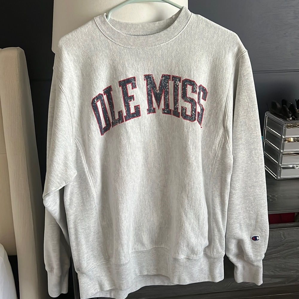 Ole Miss Creewneck Size: Medium